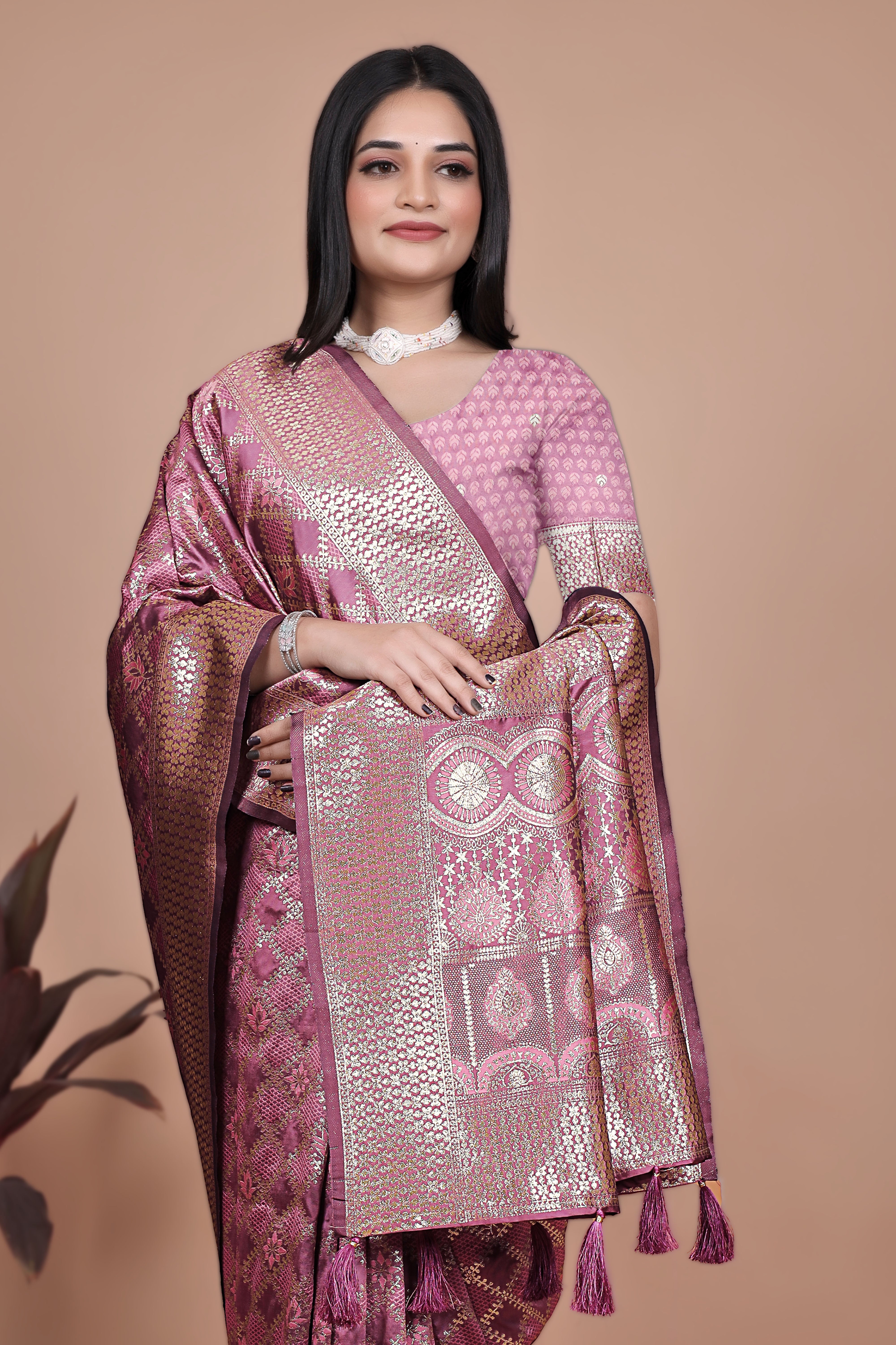 Banarasi Silk Saree with Golden Zari Elegance with 4 color ✨💚